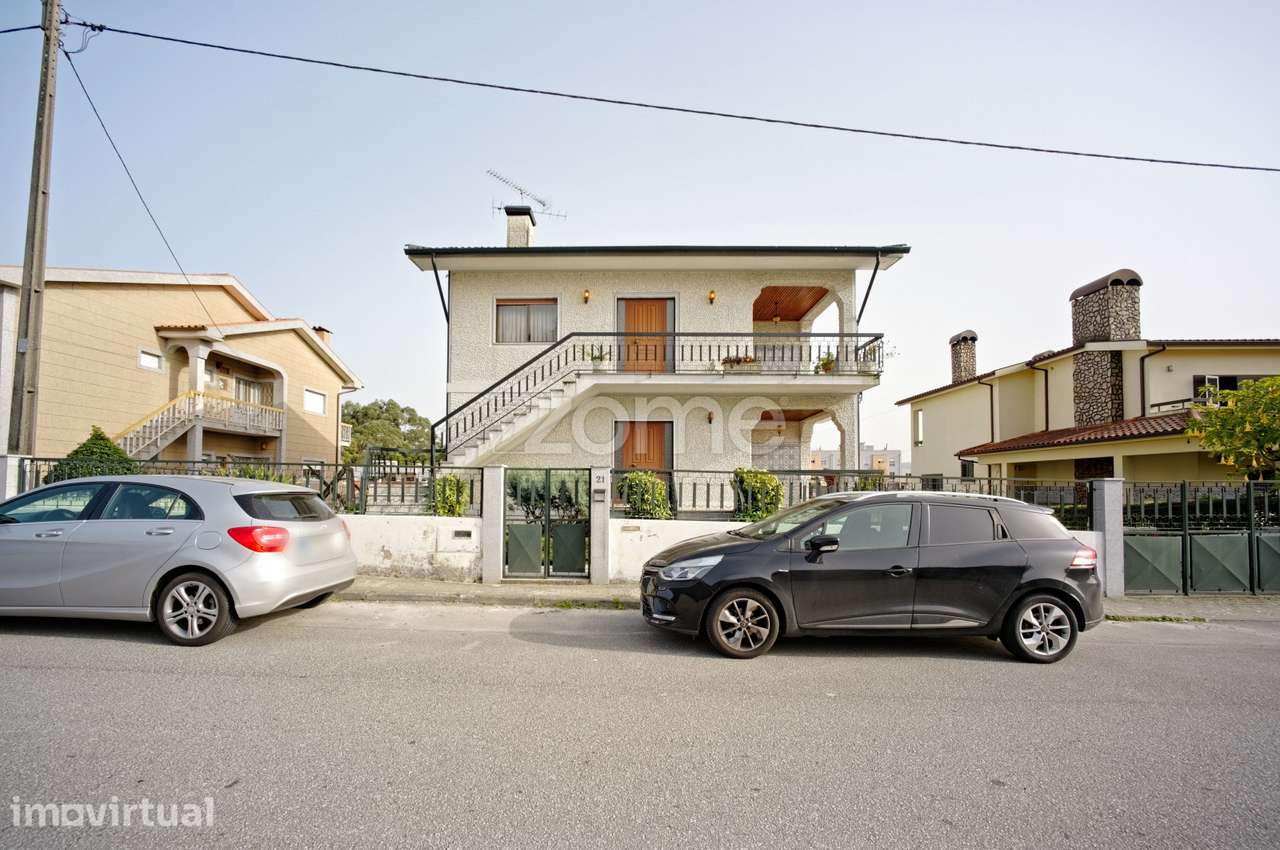 Moradia individual T5, em Areal de Cima, Braga