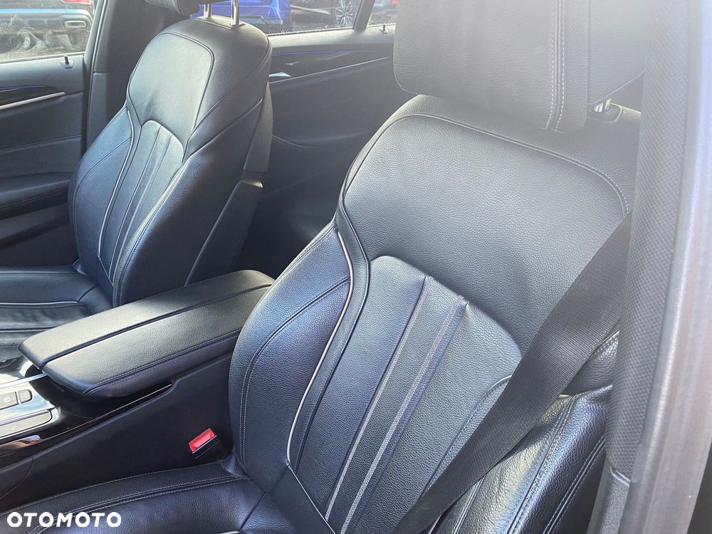 BMW Seria 5 525d M Sport sport - 21