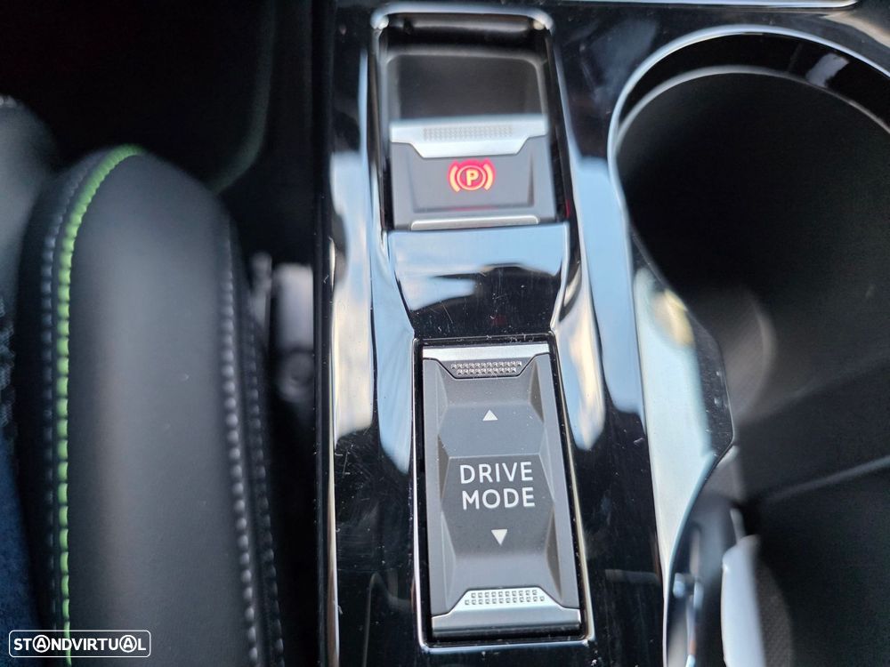 Peugeot 2008 1.2 PureTech GT EAT8 - 16