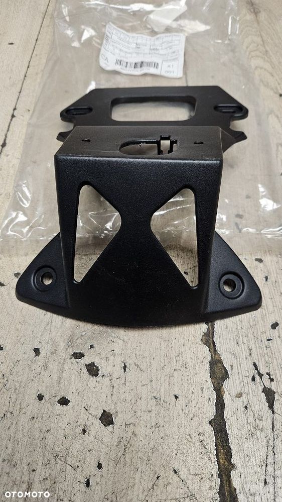 Wspornik tablicy Can-Am Spyder GS RS ST RSS  705002367 - 2