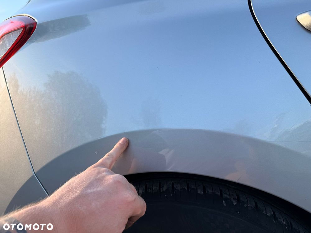Hyundai i30 1.5 DPI Classic + - 15