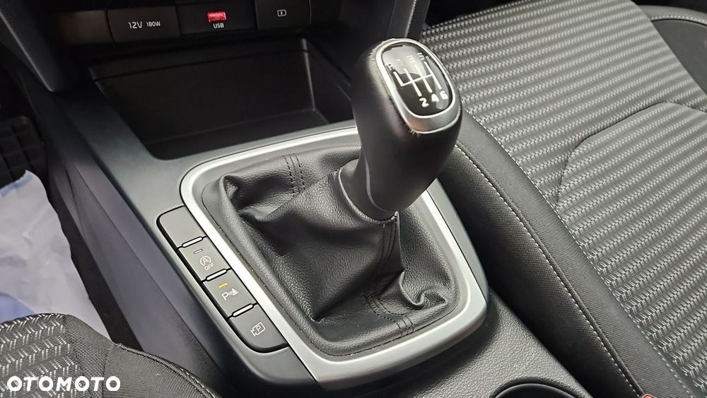 Kia Ceed 1.5 T-GDI M - 19