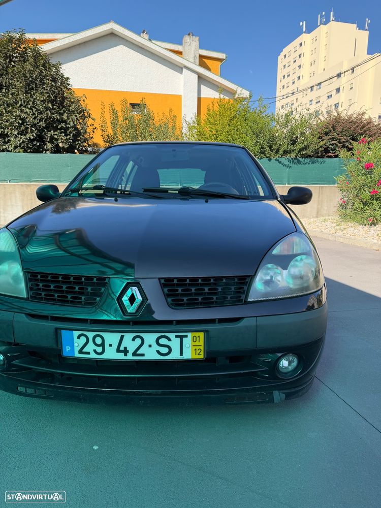 Renault Clio - 1