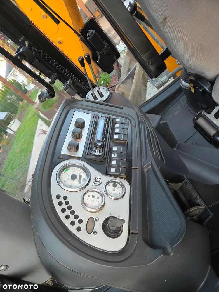 JCB 3CX - 22
