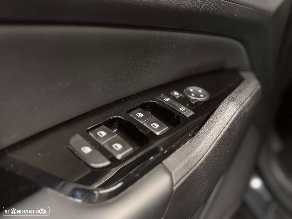 Kia Sportage 1.6 T-GDi PHEV Tech+SRF - 18