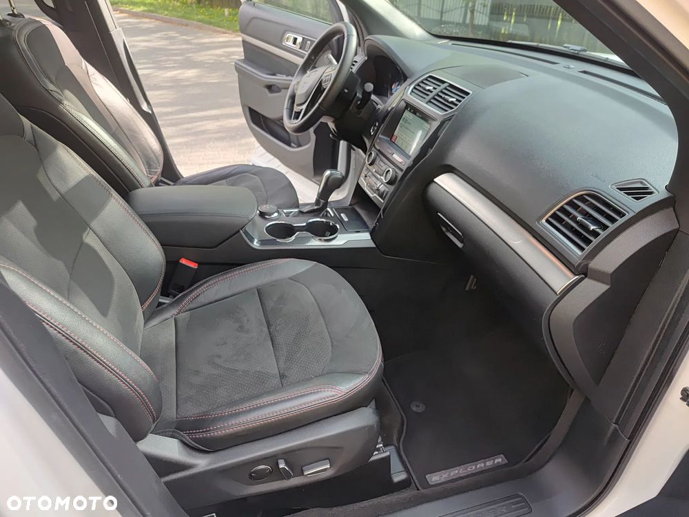 Ford Explorer - 9