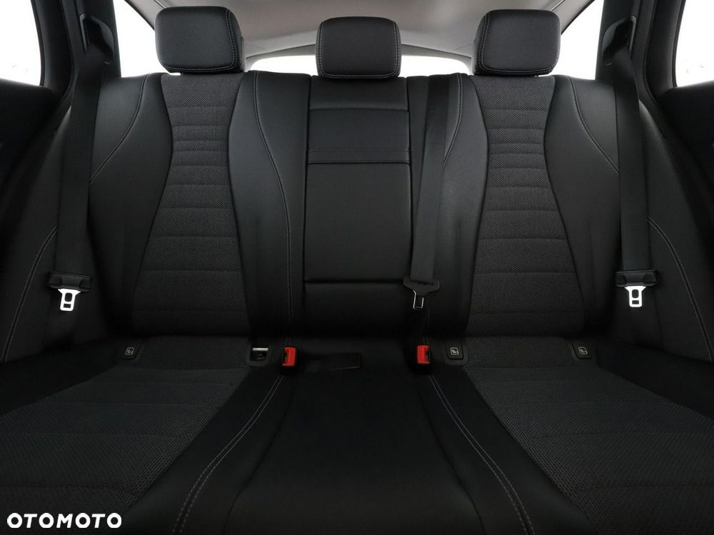 Mercedes-Benz Klasa E 220 d Avantgarde - 19