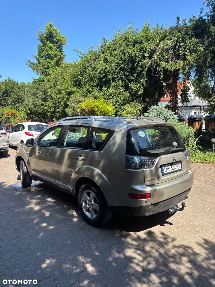 Mitsubishi Outlander 2.0 DI-D 4WD Intense - 3