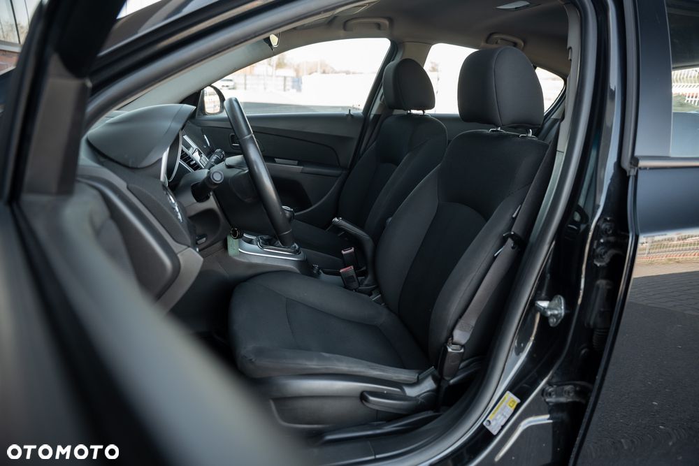 Chevrolet Cruze 1.6 LT - 24