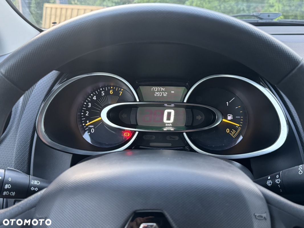 Renault Clio - 19