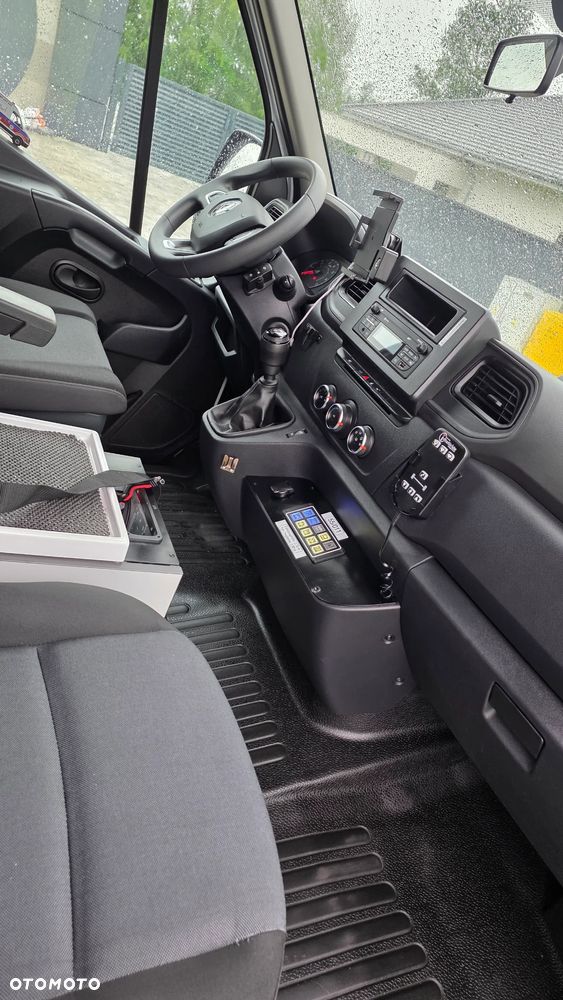 Renault Master Ambulans karetka gwarancja - 9