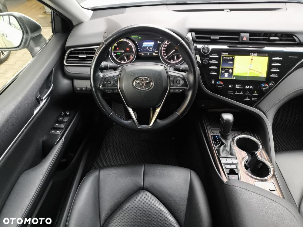Toyota Camry 2.5 Hybrid Executive CVT - 12