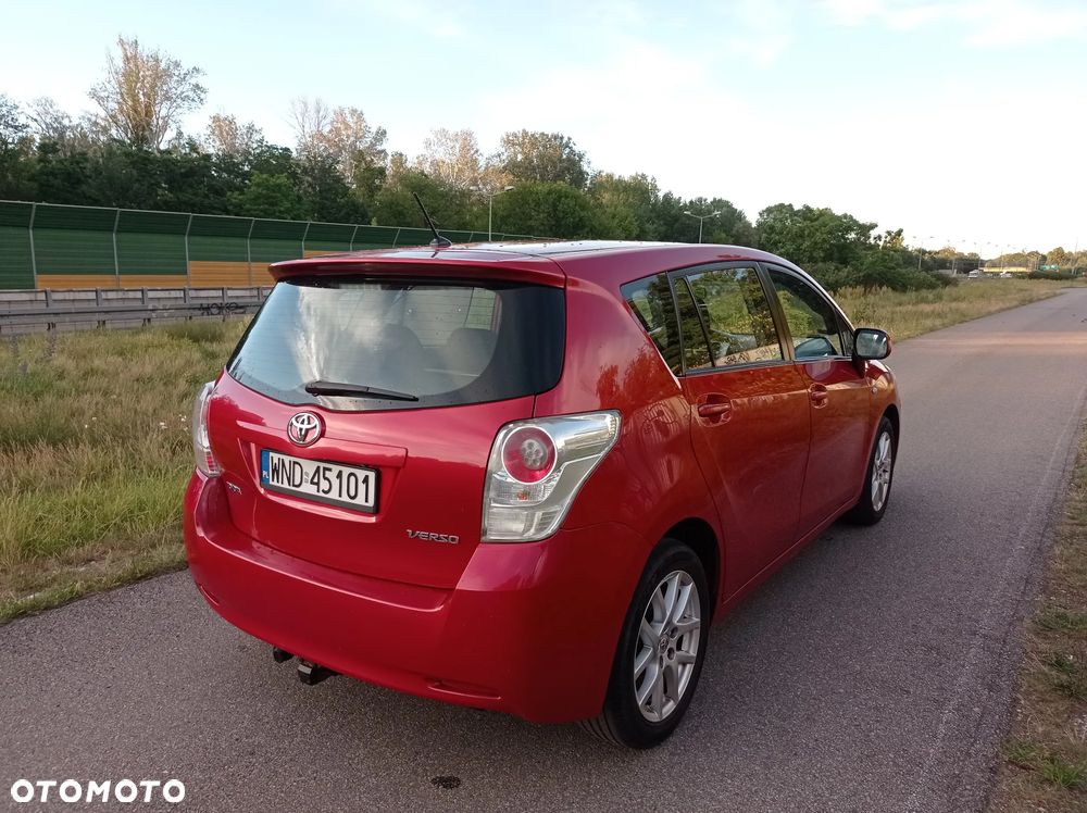 Toyota Verso 2.0 D-4D Premium - 6