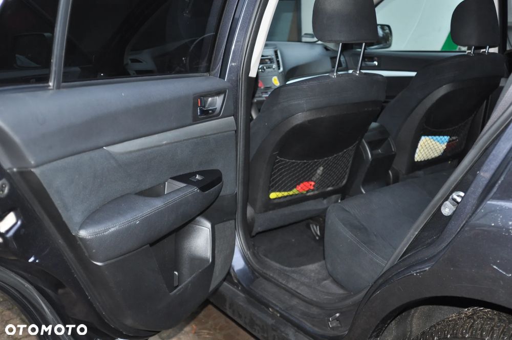 Subaru Legacy 2.0 D Active - 11