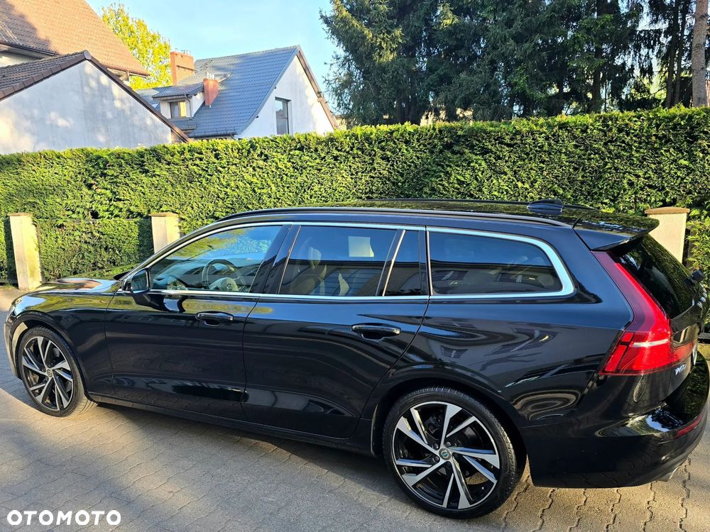 Volvo V60 B4 D Momentum Pro - 2