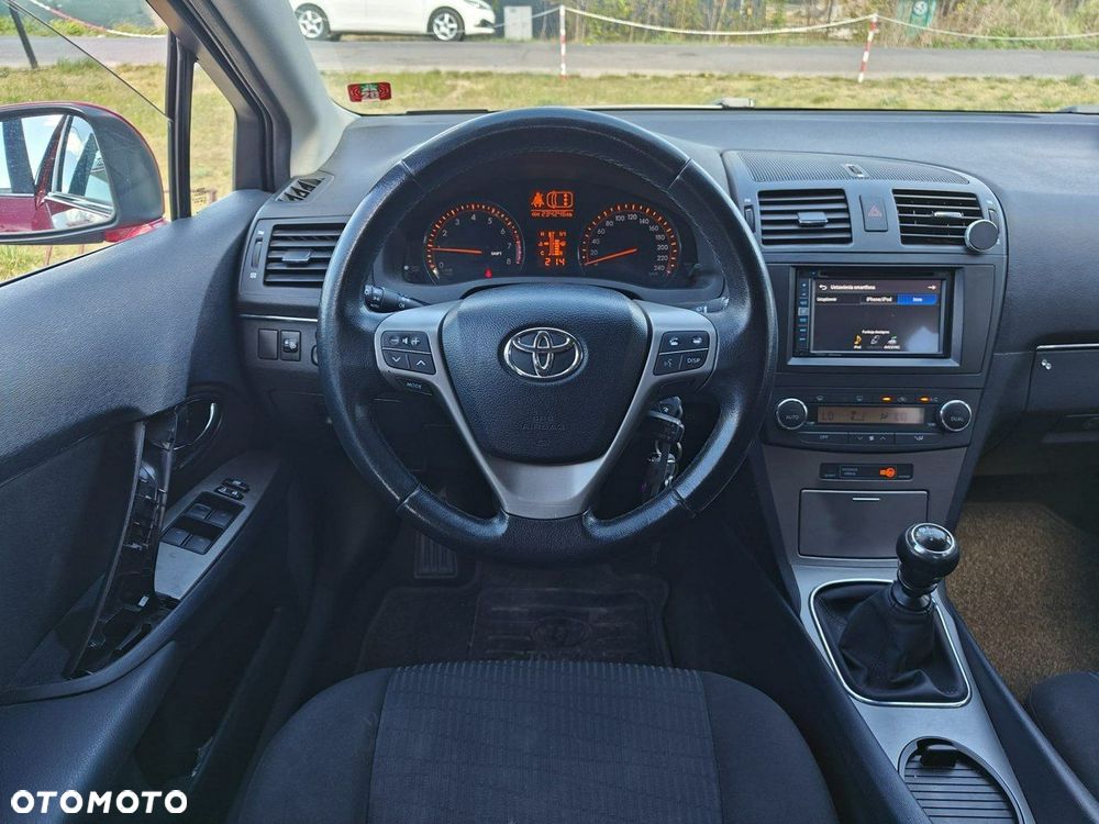 Toyota Avensis - 11