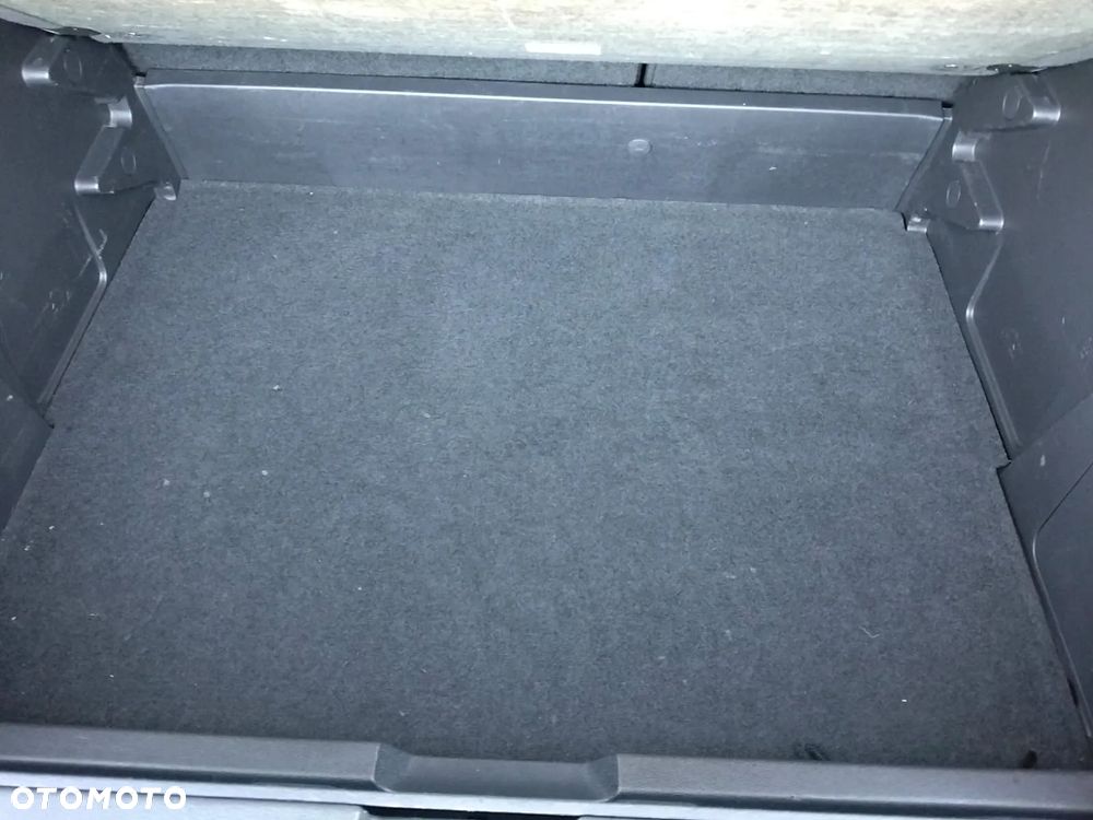 Peugeot 3008 1.6 THP Active - 36