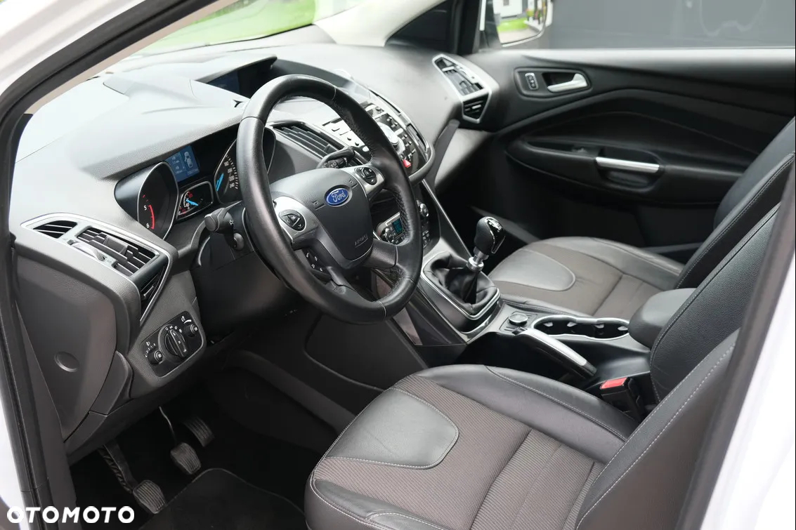 Ford Kuga 2.0 TDCi 4x4 Titanium - 21