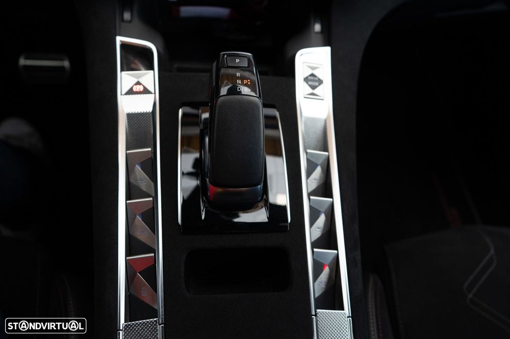 DS DS7 Crossback E-Tense Performance Line EAT8 - 30