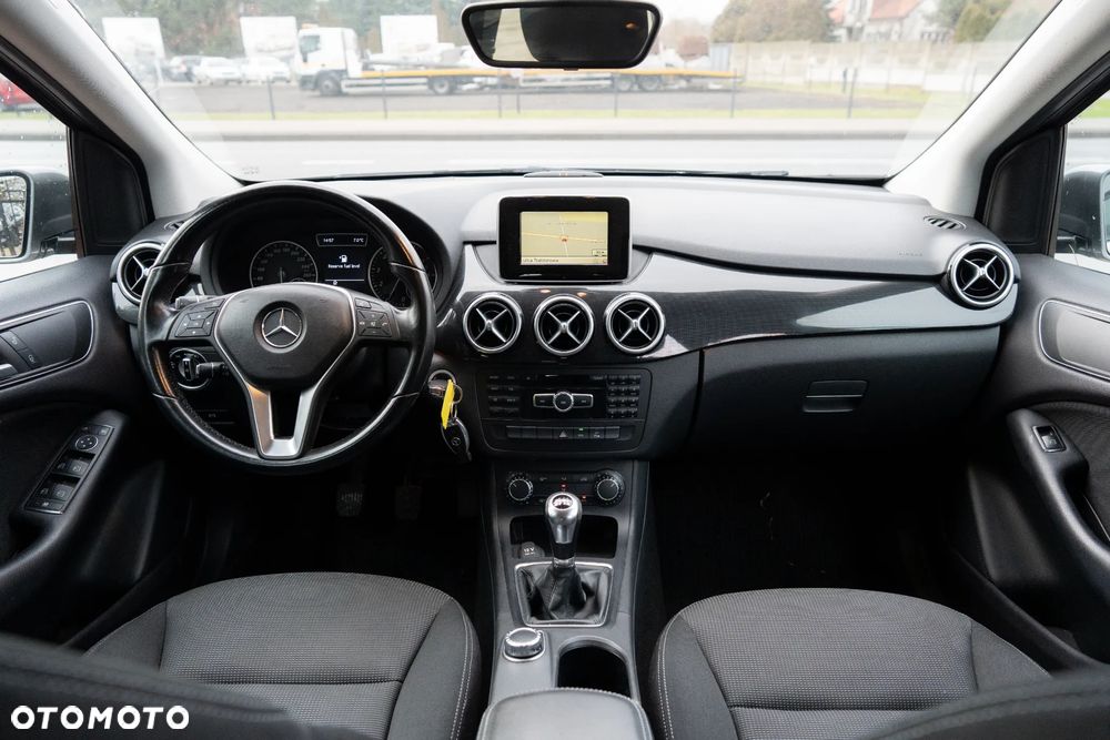 Mercedes-Benz Klasa B 180 BlueEFFICIENCY Edition - 17
