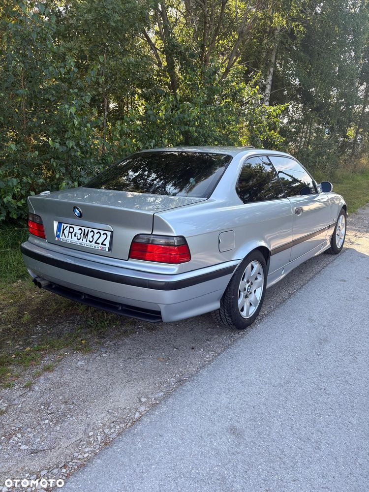 BMW M3 Standard - 30