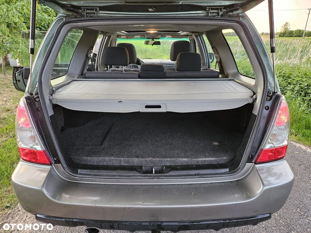 Subaru Forester 2.0 XC Celebration - 23