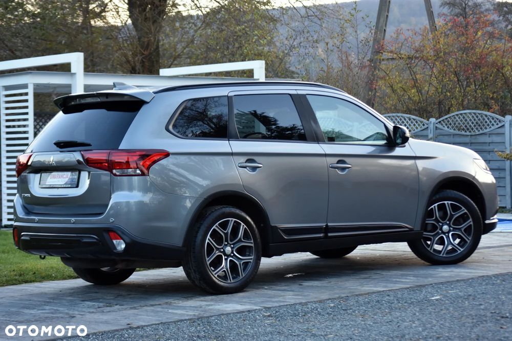 Mitsubishi Outlander 2.0 4WD CVT Diamant Edition+ - 19