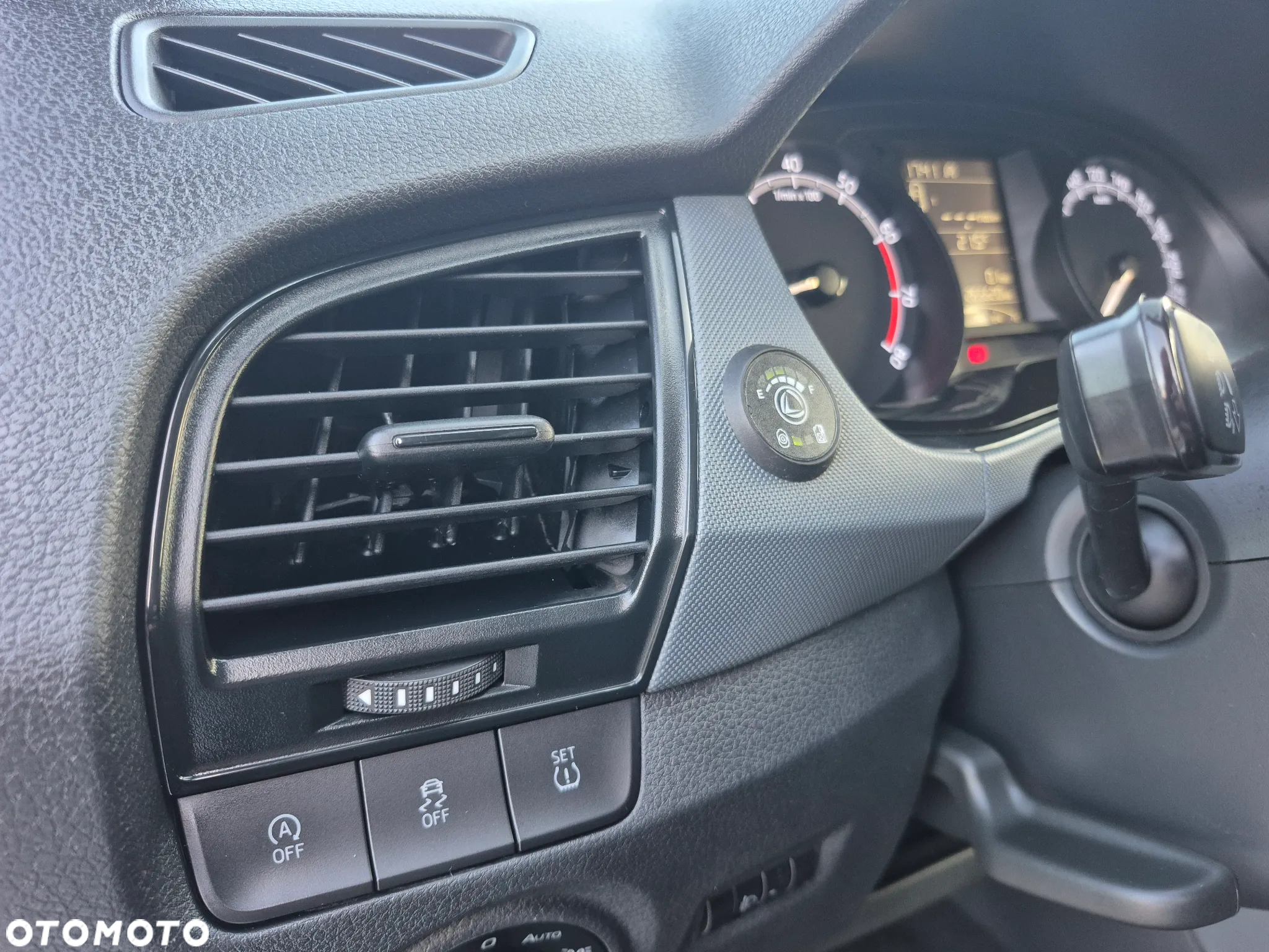 Skoda Fabia 1.0 Ambition - 19