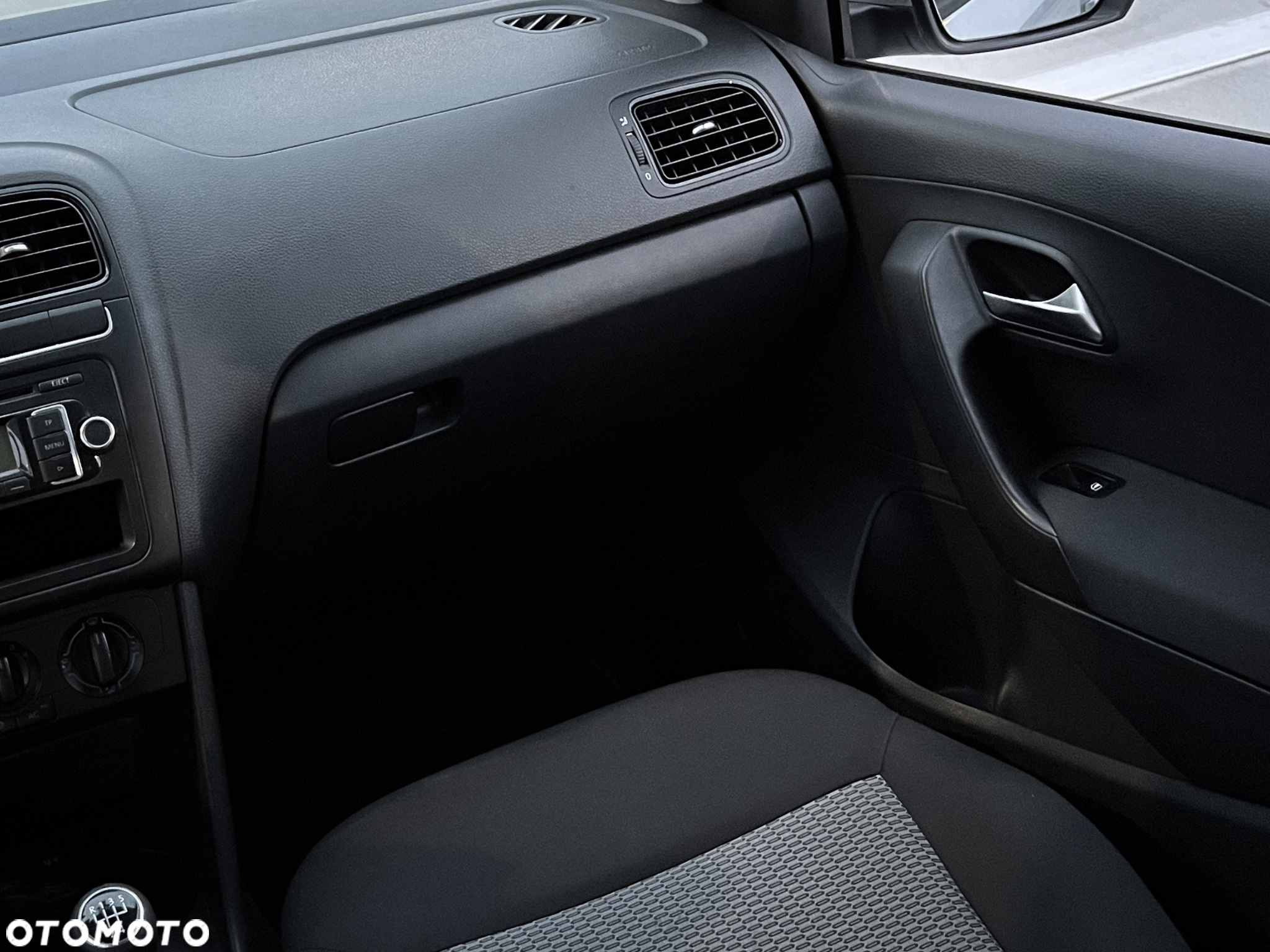 Volkswagen Polo 1.4 16V Trendline - 17