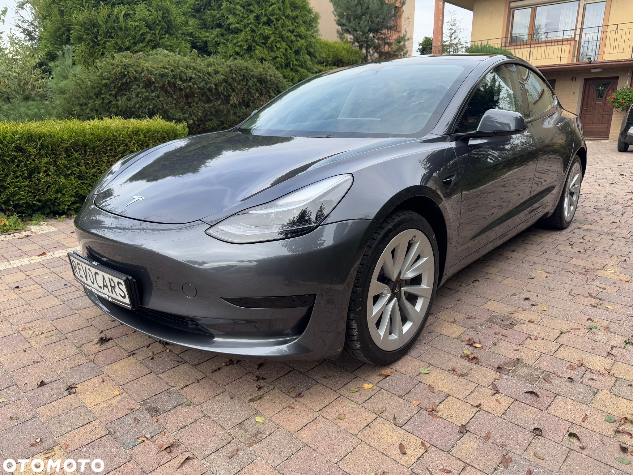 Tesla Model 3 Standard Range Plus - 3