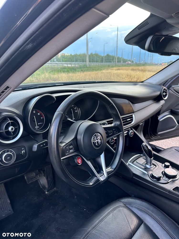 Alfa Romeo Giulia 2.0 Turbo 16V AT8 Veloce - 15