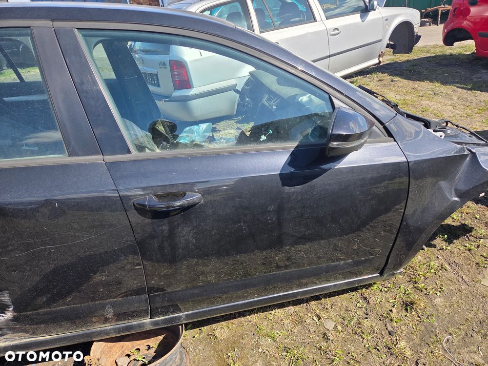 Drzwi Prawe Przód CZARNE [Tu wpisz model, np. Skoda Octavia II] 2005r. - 1