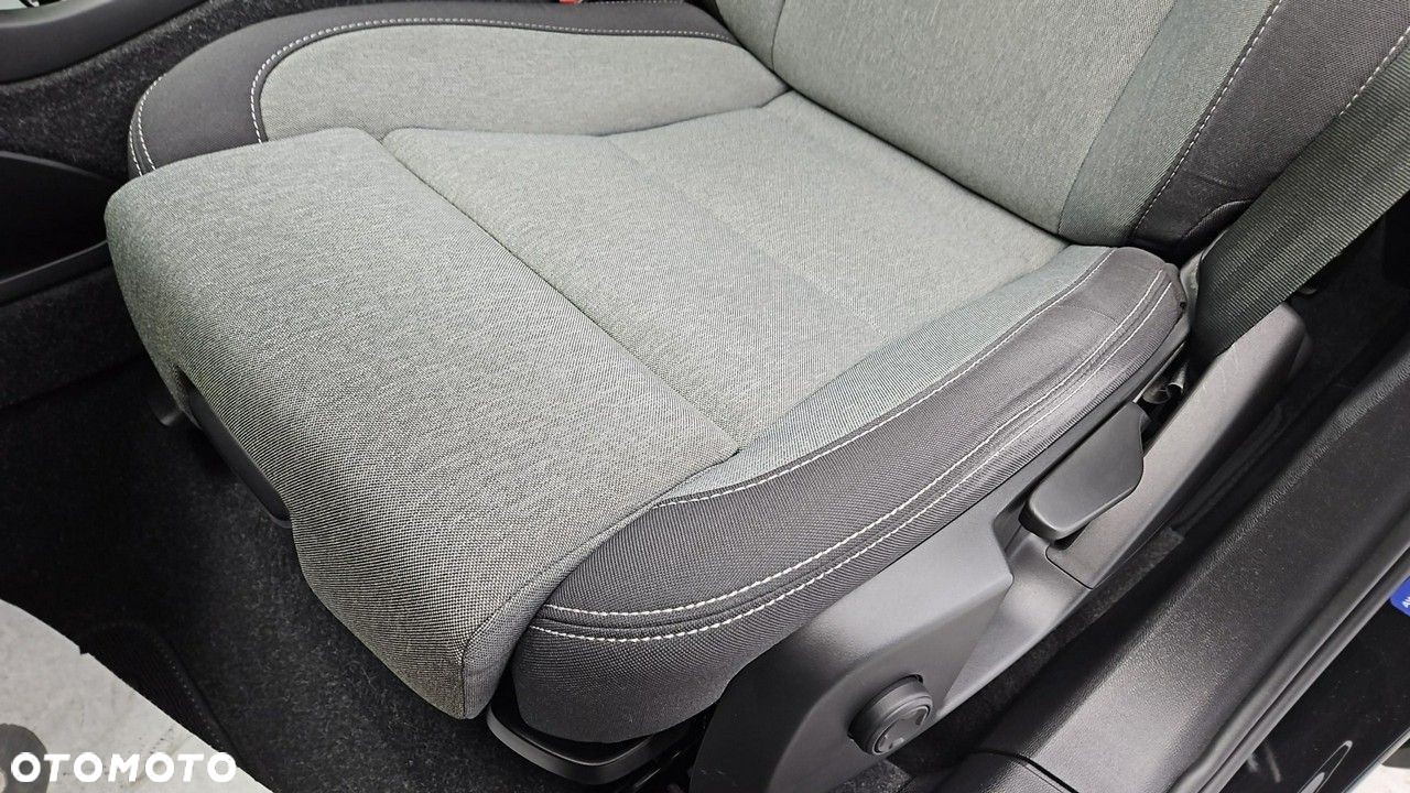 Volvo XC 40 B3 Core - 12