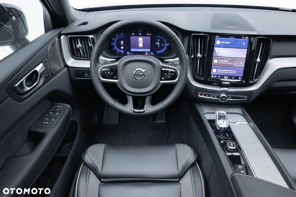 Volvo XC 60 T6 Plug-In Hybrid AWD Plus Black Edition - 17