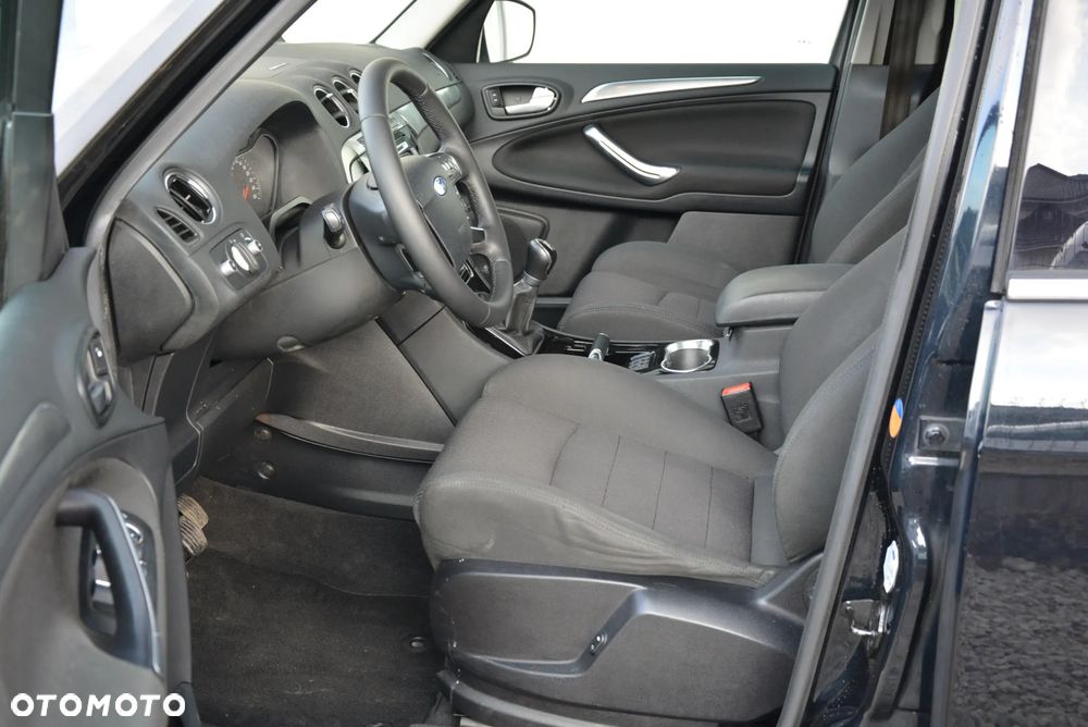 Ford Galaxy 2.0 FF Titanium - 27