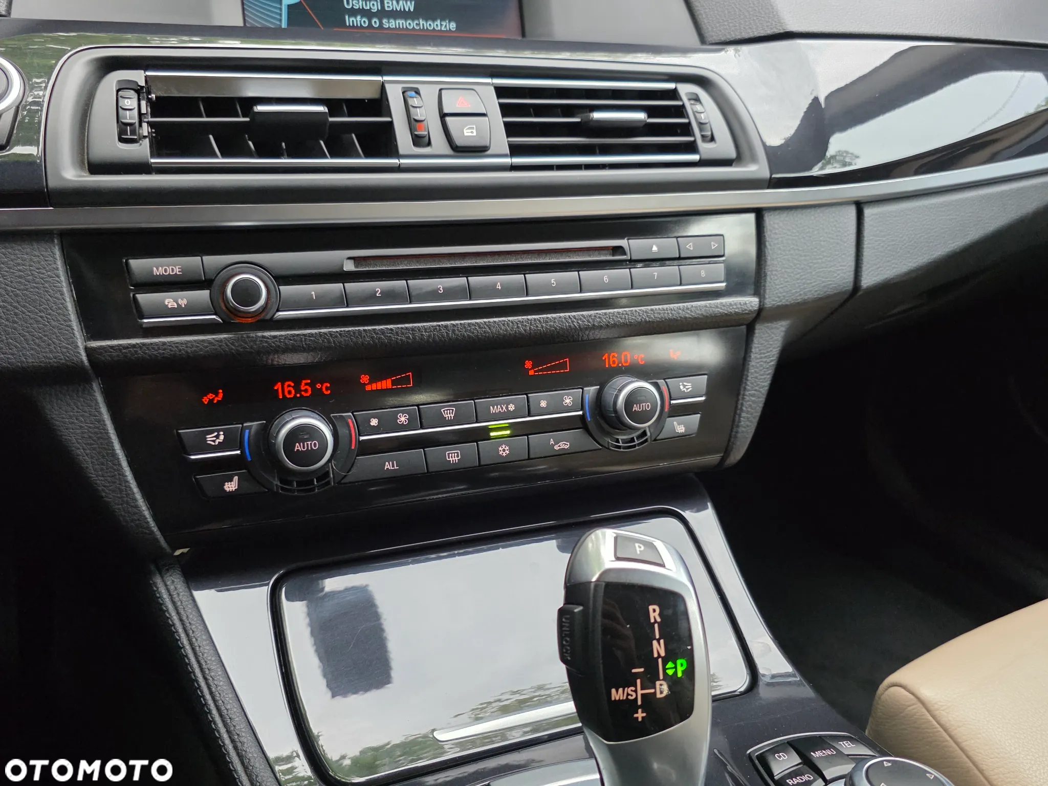 BMW Seria 5 535i Touring - 28