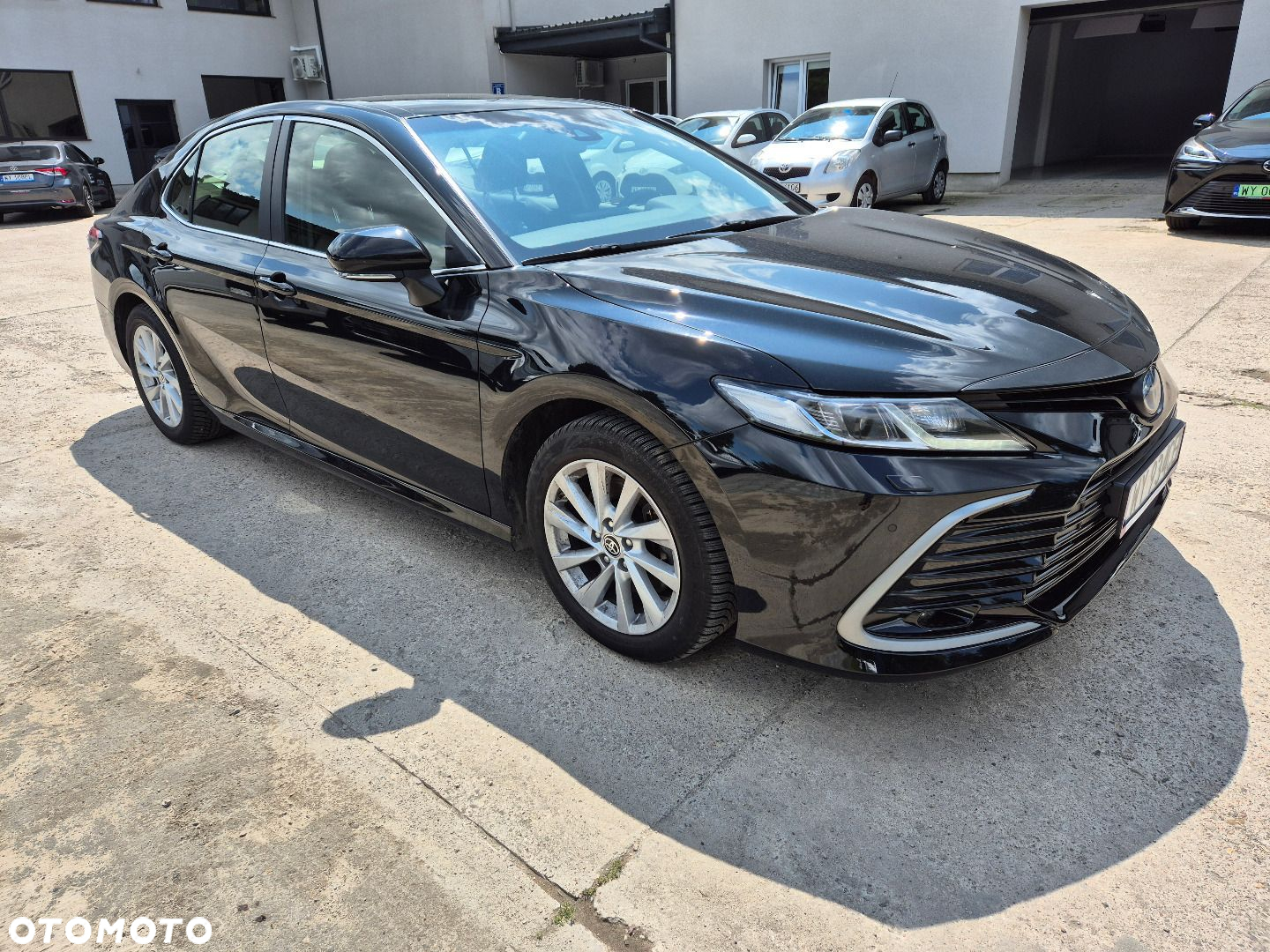 Toyota Camry - 3