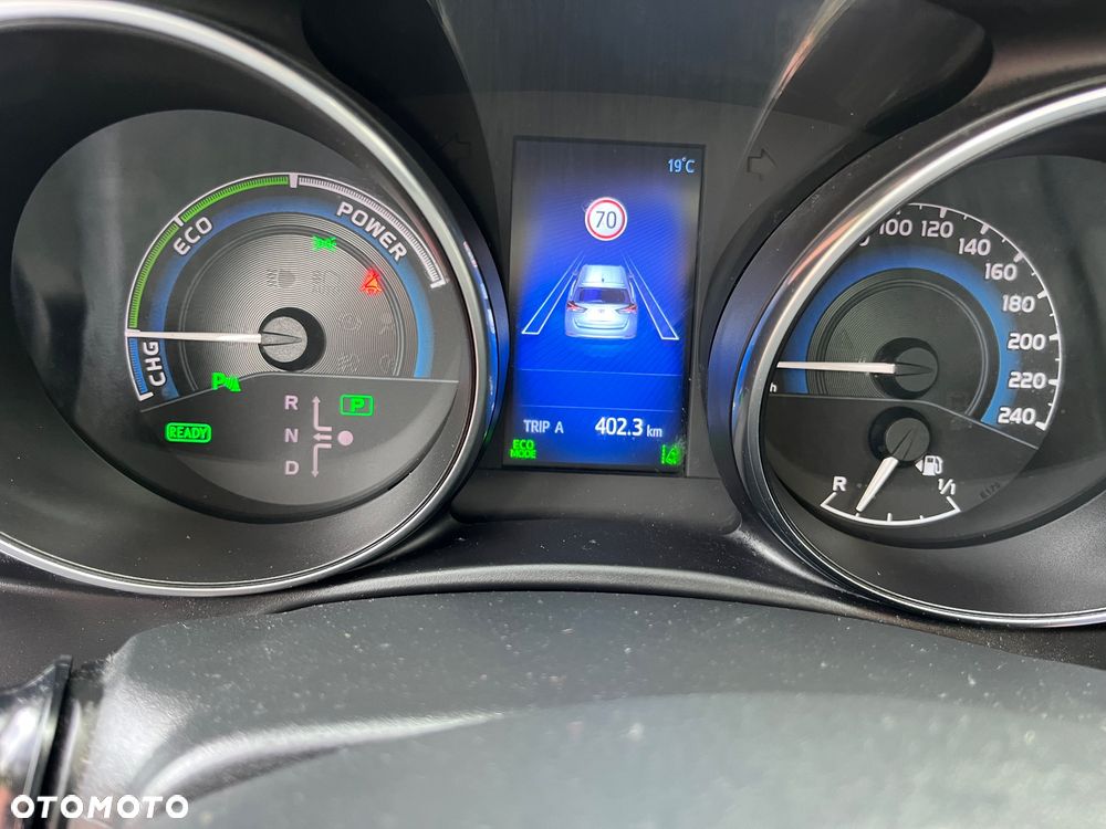 Toyota Auris ver-1-8-hsd-luna - 12