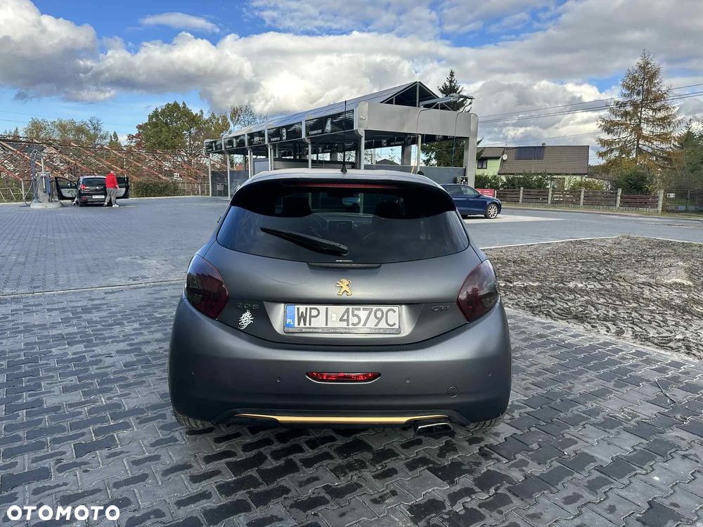 Peugeot 208 GTI 200 THP - 5