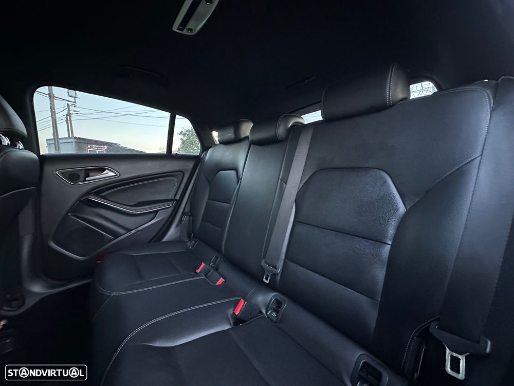 Mercedes-Benz CLA 180 - 9
