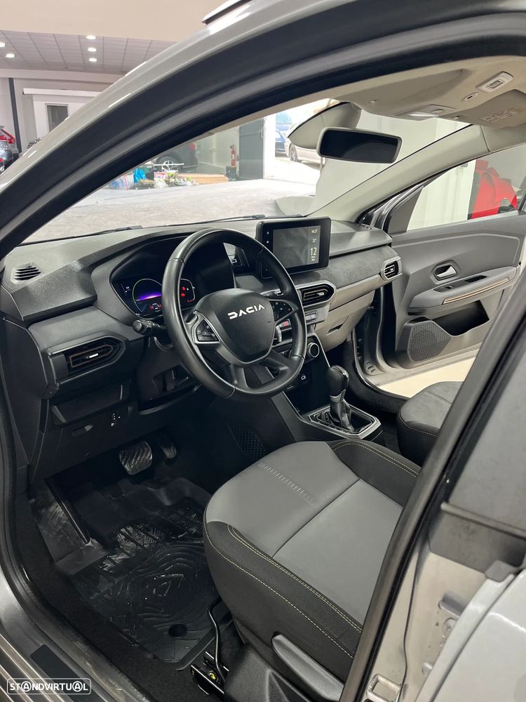 Dacia Jogger 1.6 Extreme 7L - 8