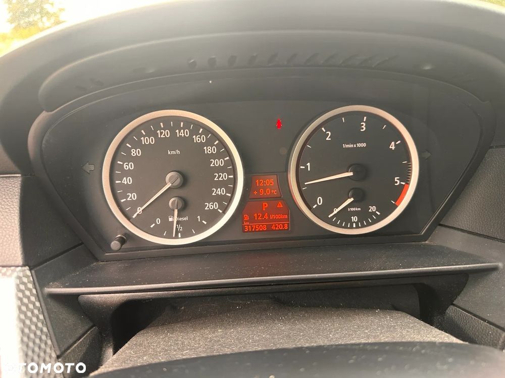 BMW Seria 5 - 34