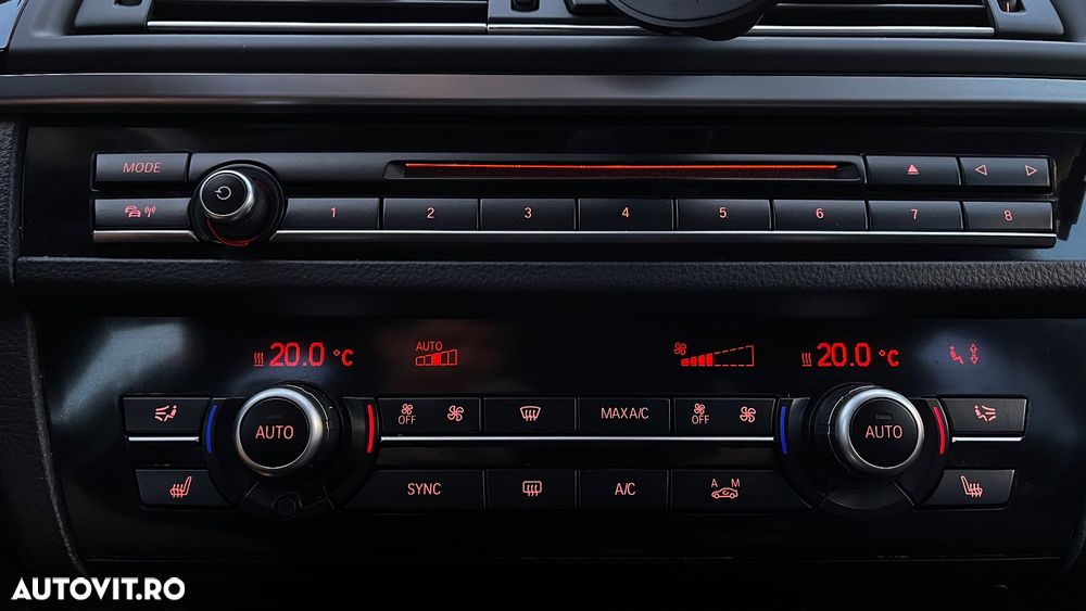 BMW Seria 5 525d xDrive AT - 22