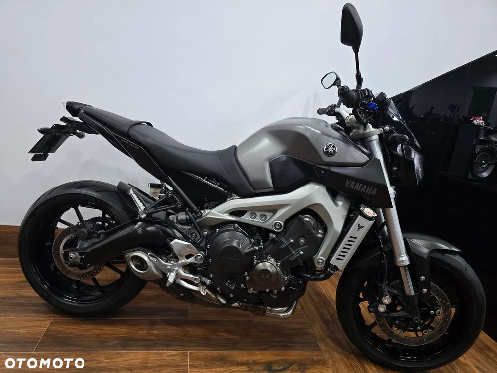 Yamaha MT - 2