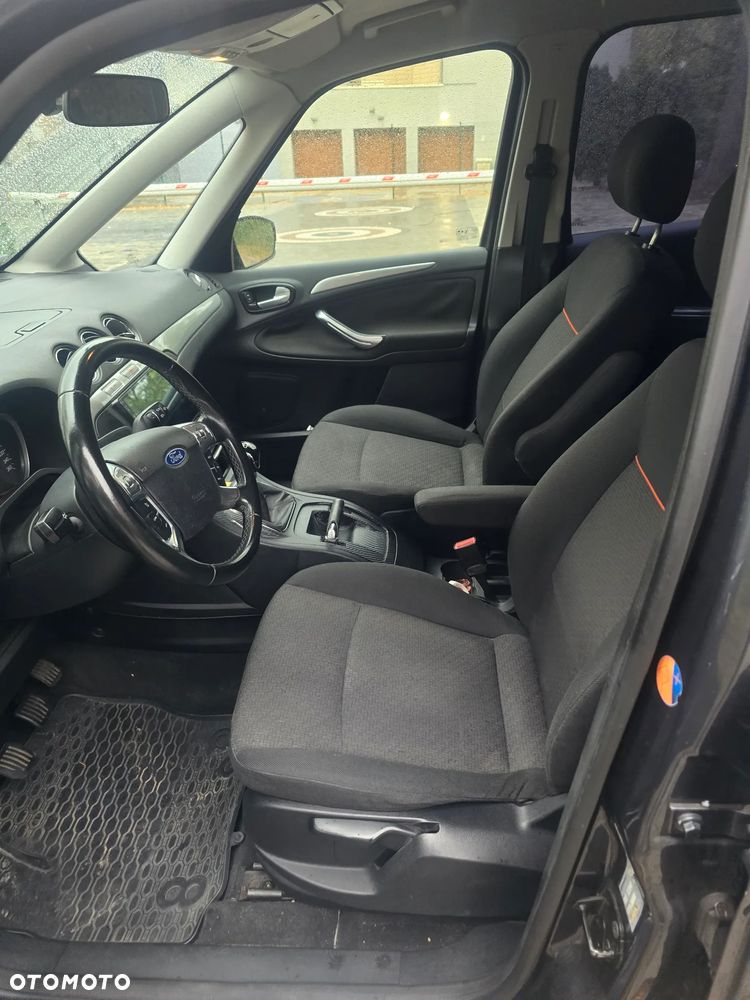 Ford Galaxy - 10