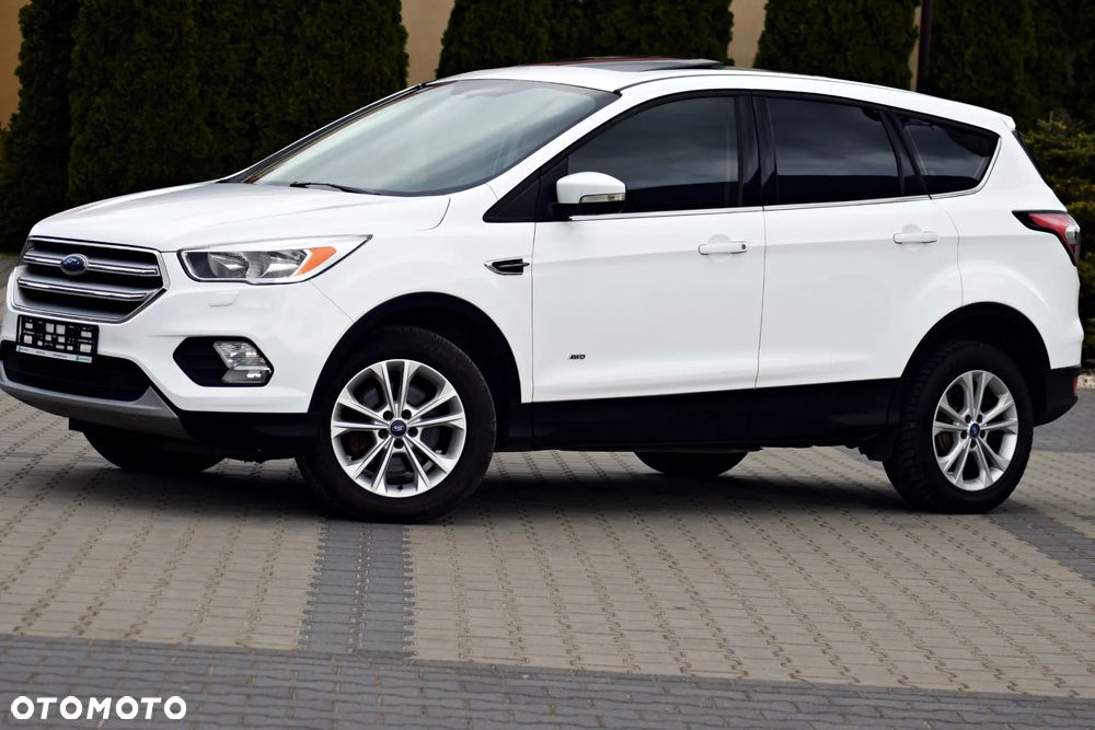 Ford Kuga 1.5 EcoBoost 4x4 Titanium - 2