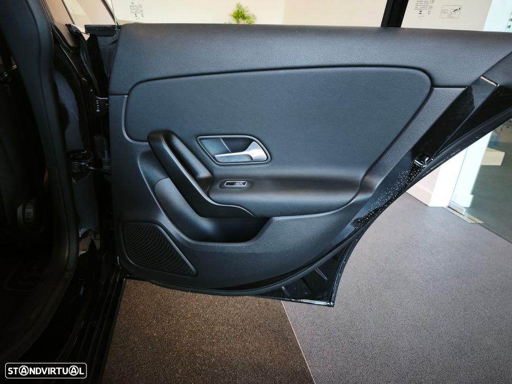 Mercedes-Benz CLA 180 d Style Plus Aut. - 18