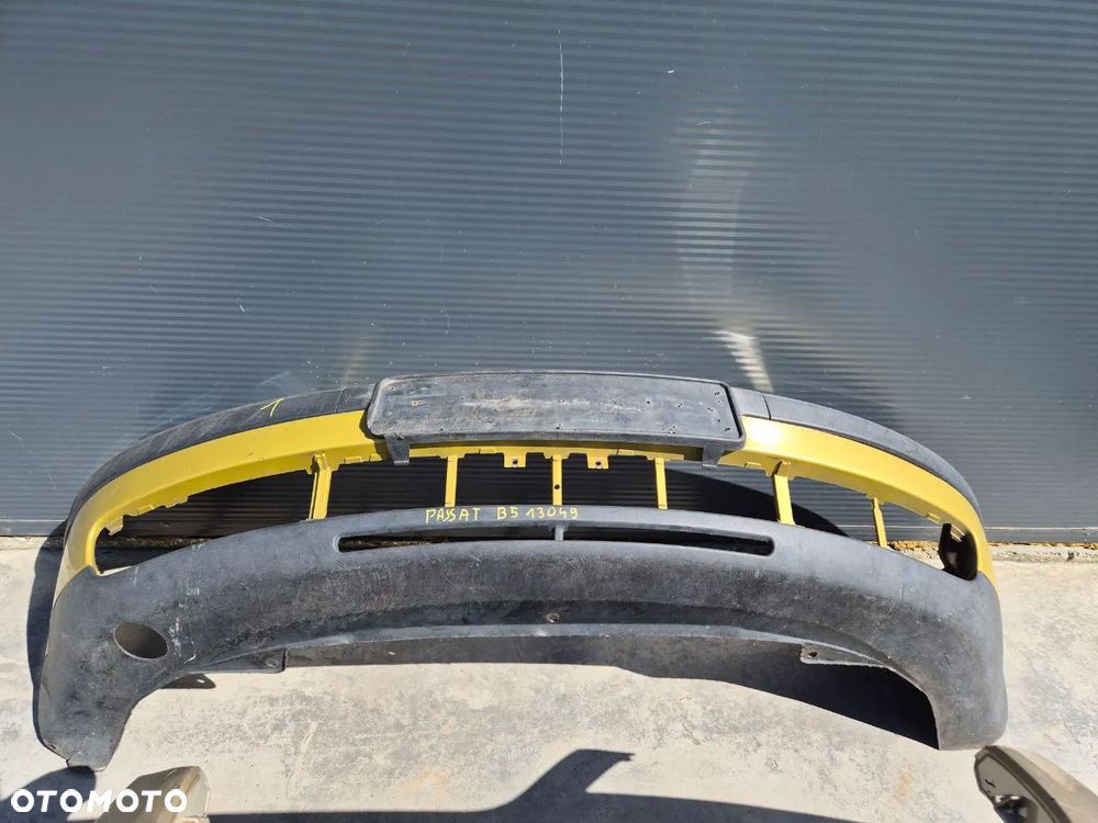 ORYGINALNY ZDERZAK  TYLNI ZDERZAK  PASSAT B5 - 5