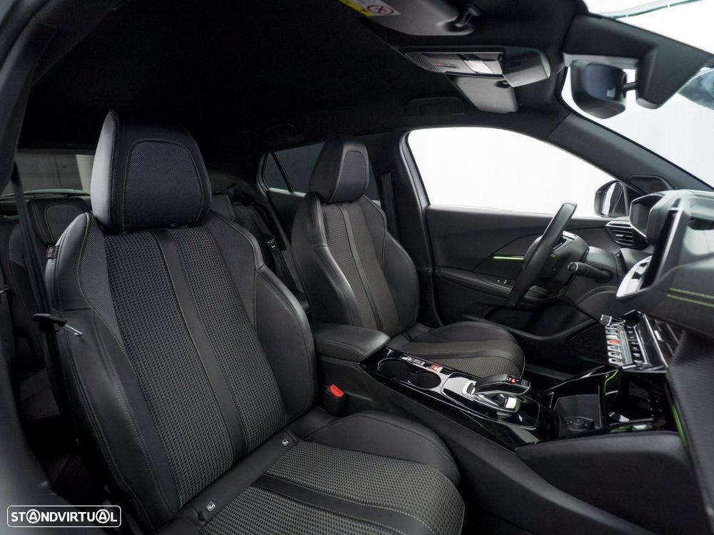 Peugeot e-2008 50 kWh GT - 40