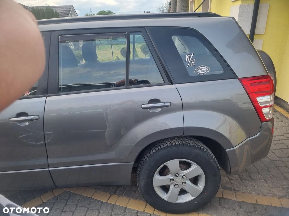 Suzuki Grand Vitara 1.9 DDiS Comfort DPF - 16